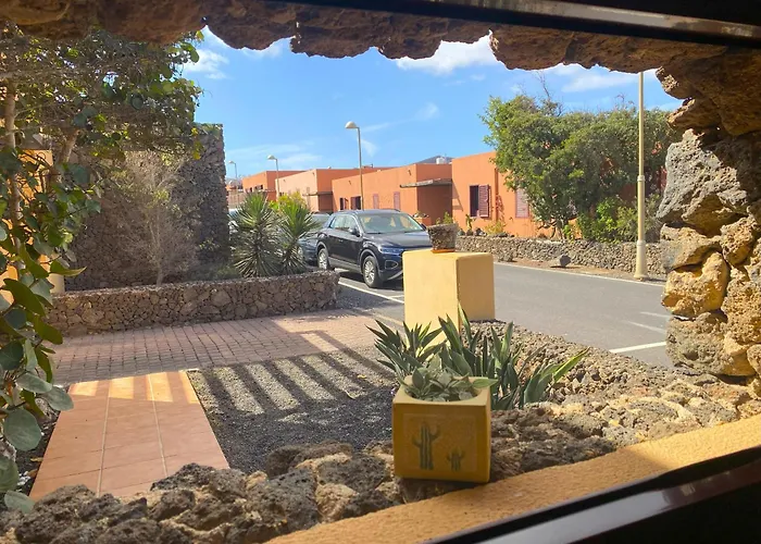 Nyaraló Marlau Con Piscina Privada La Oliva