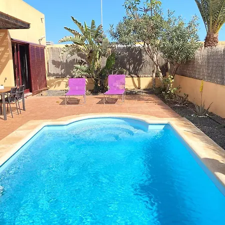 Marlau Con Piscina Privada Semesterbostad La Oliva