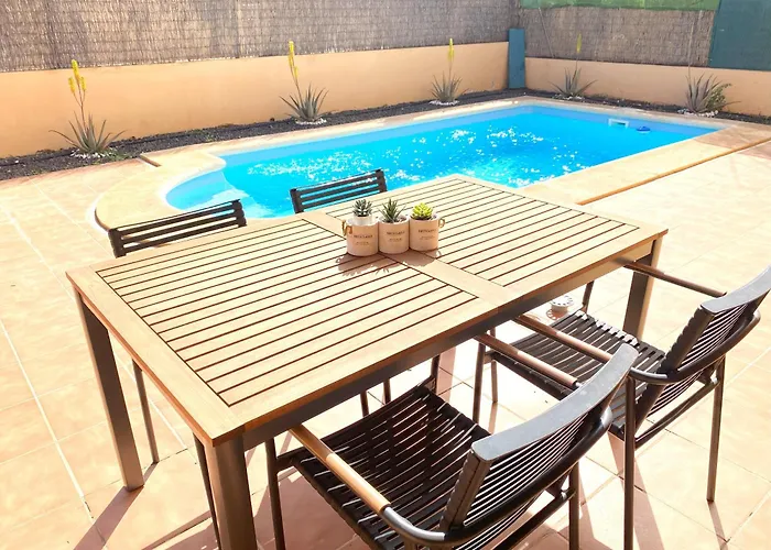 Marlau Con Piscina Privada